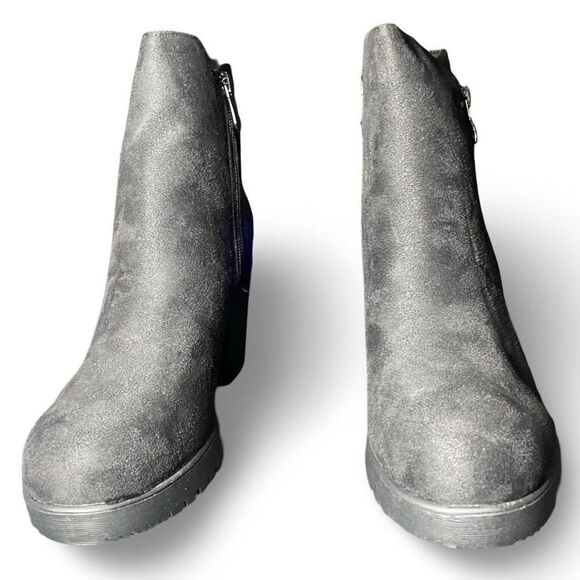 DREAM PAIRS Zoey 2,  Low Heel Chunky Ankle Boots, Faux Suede, Size 8.5, NWB - Picture 2 of 11